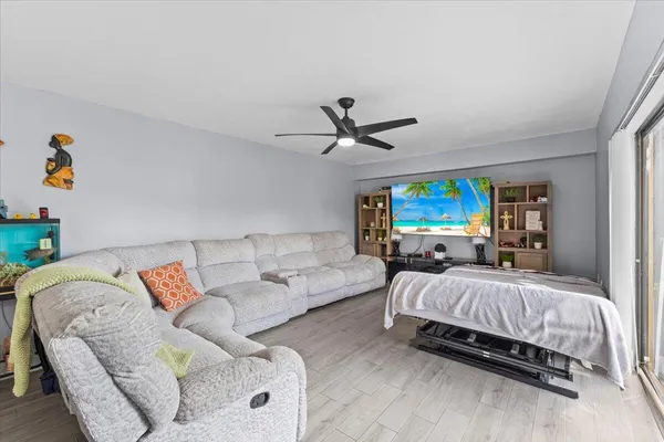 $2,900 | 2704 27th Way, West Palm Beach, FL 33407