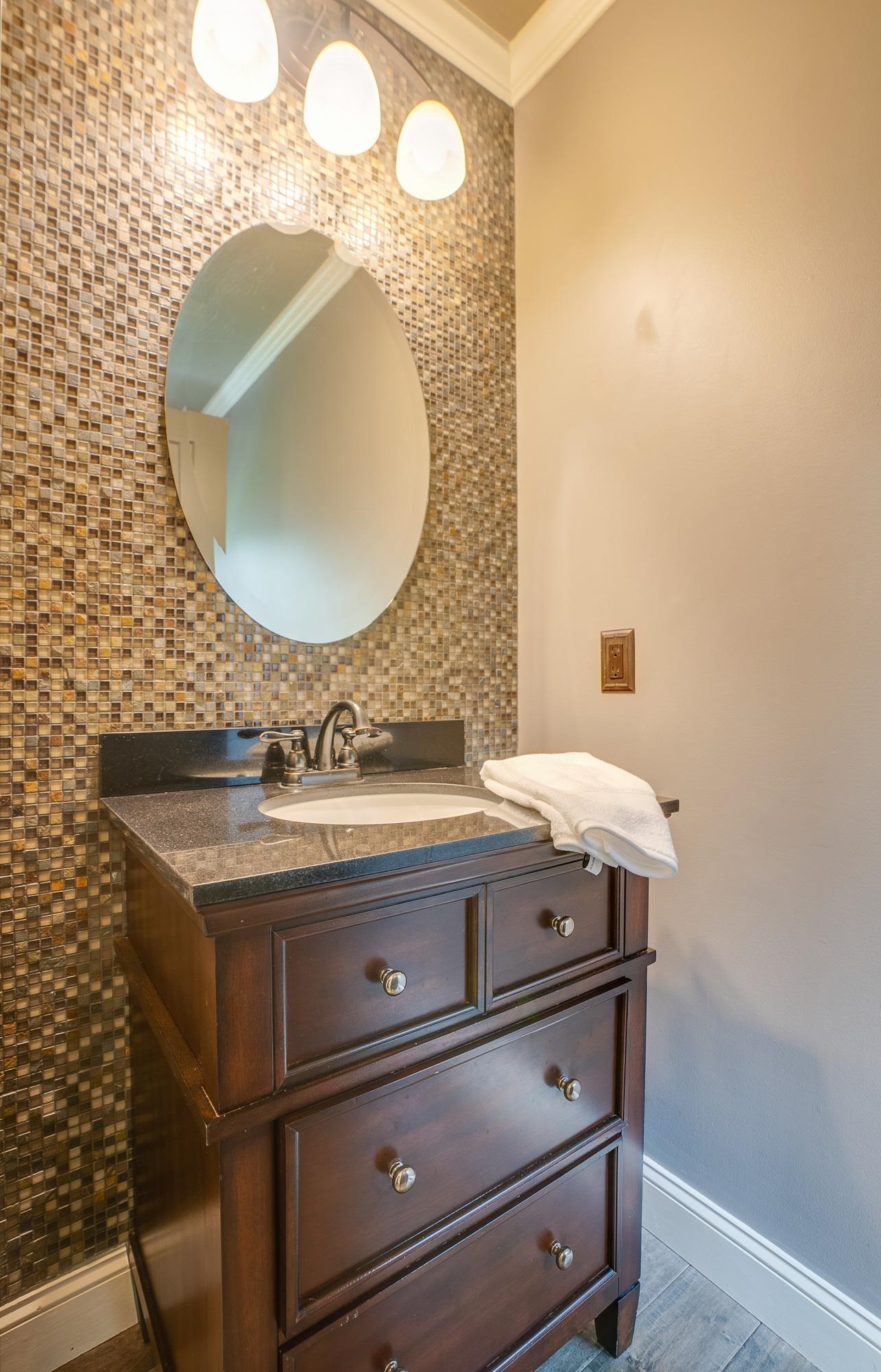59 Carriage Road New Boston, NH 03070 - Photo 20 of 40 Gallery Image 20