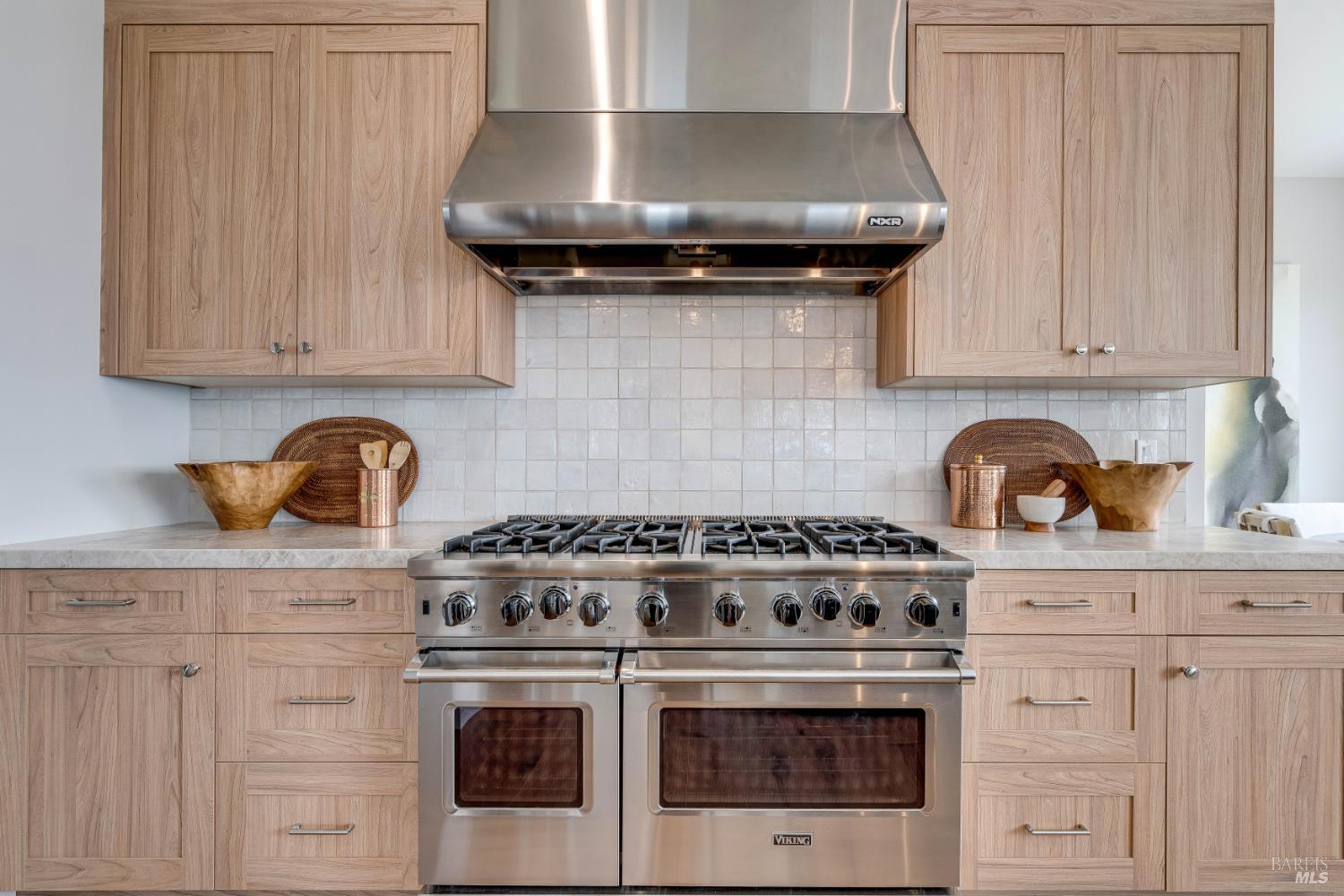 120 Angela Drive Santa Rosa, CA 95403 - Photo 11 of 97 Viking 8 Burner Gas Range