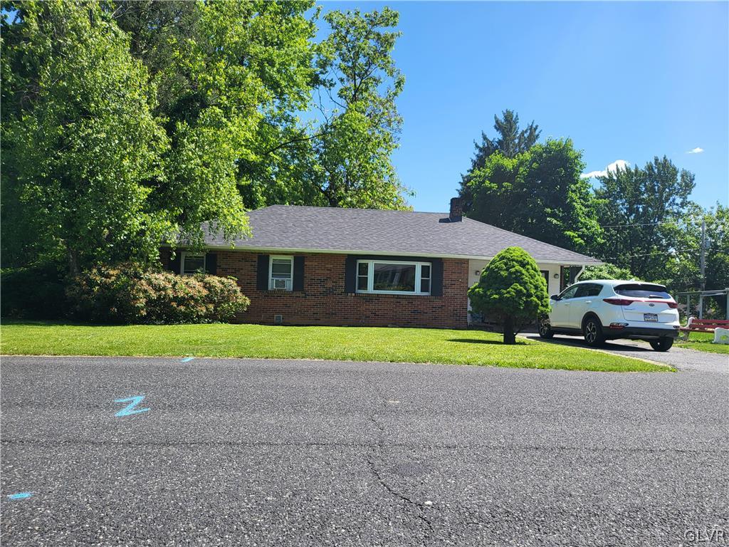 3220 Edinburgh Road Allentown, PA 18104 - Photo 3 of 32 Gallery Image 3