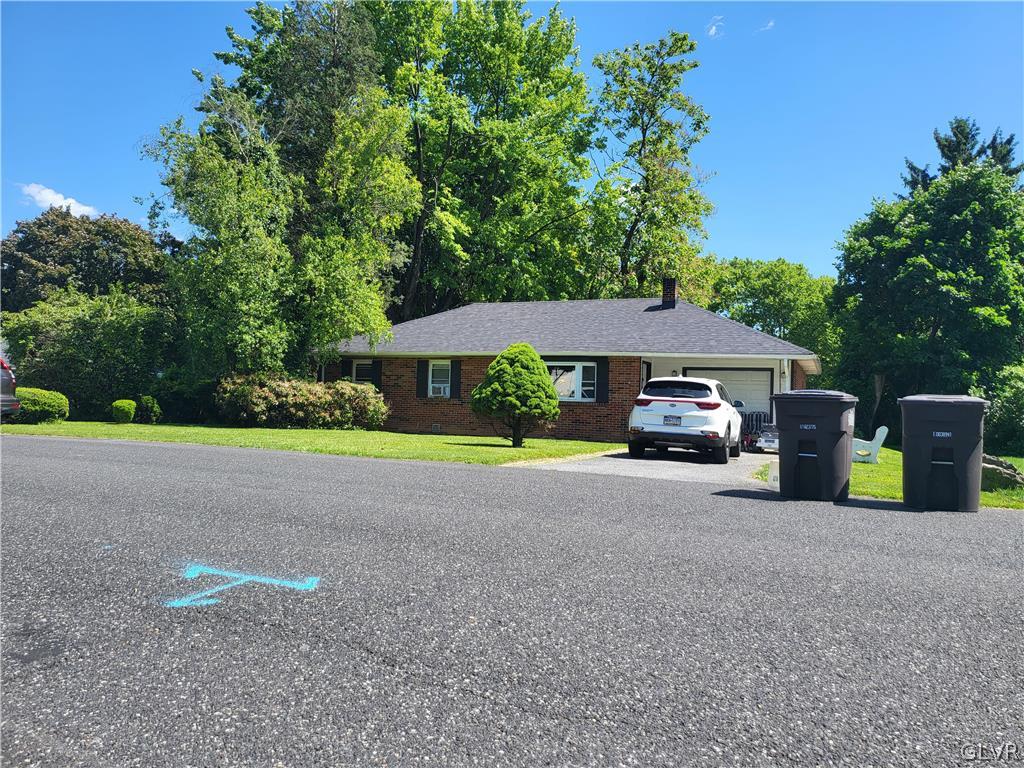 3220 Edinburgh Road Allentown, PA 18104 - Photo 4 of 32 Gallery Image 4