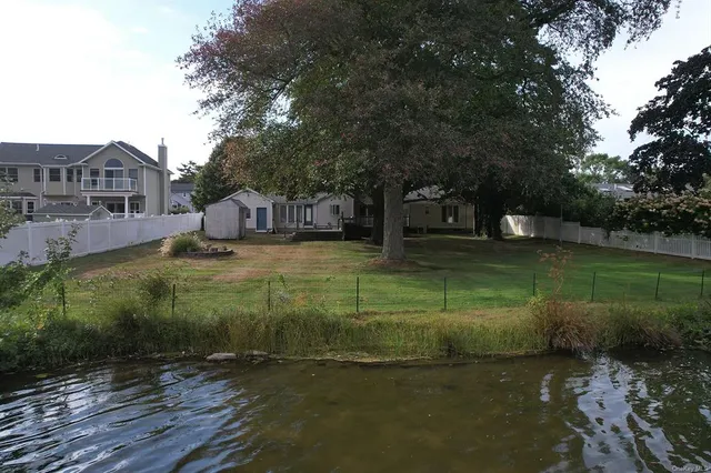 $3,800 | 77 North Dunton Avenue, East Patchogue, NY 11772