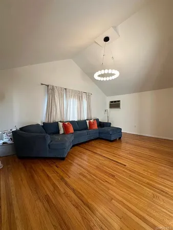 $3,800 | 77 North Dunton Avenue, East Patchogue, NY 11772