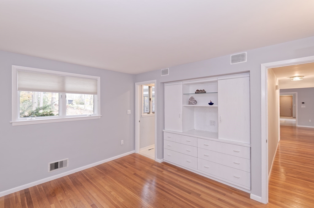 1 Brookvale Road Framingham, MA 01701 - Photo 18 of 37