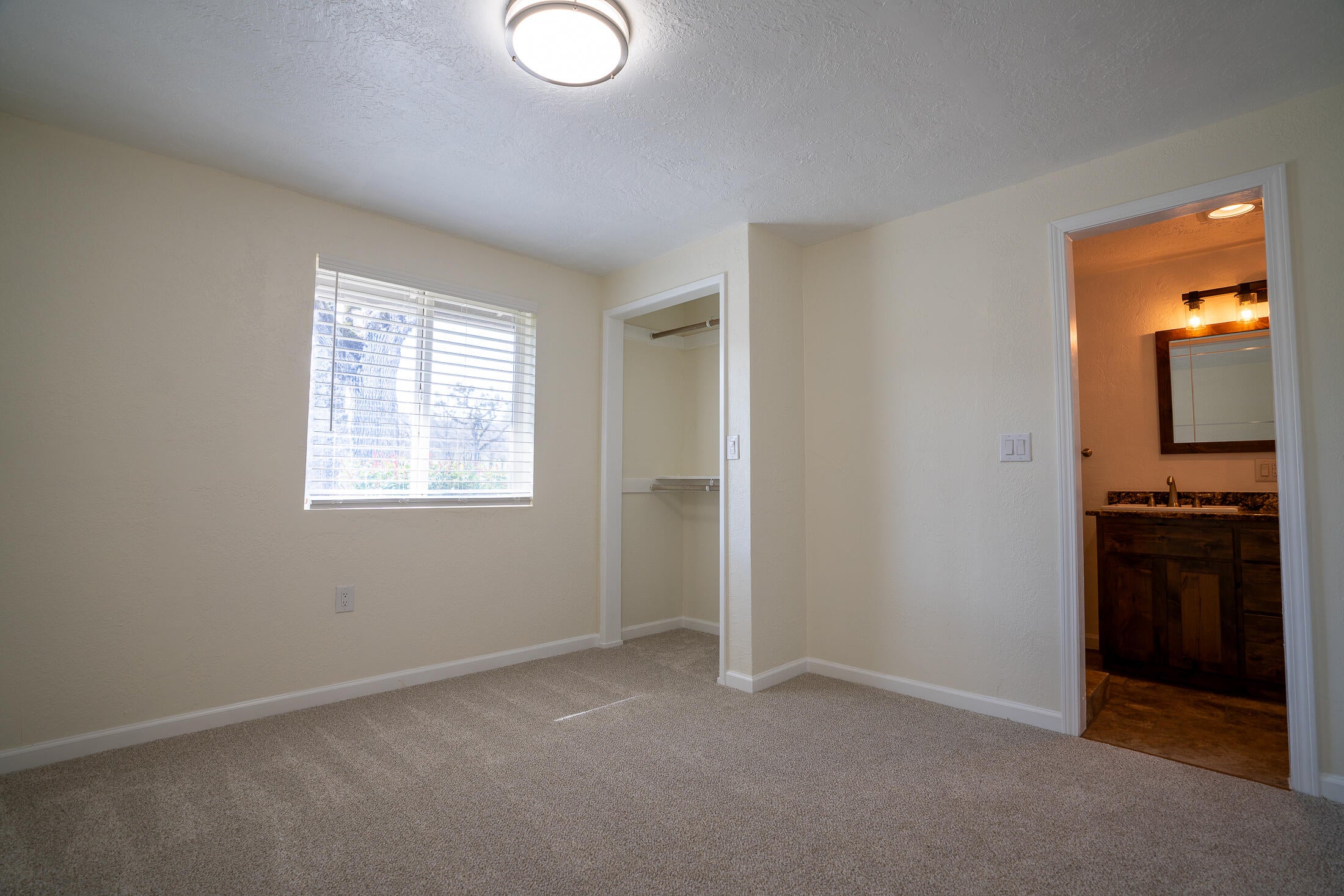 15882 Antioch Road White City, OR 97503 - Photo 29 of 49 028