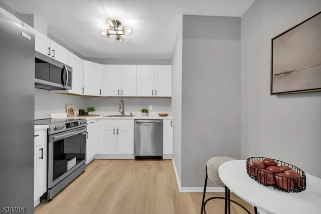 $649,900 | 51 Mt Kemble Avenue, Unit 405, Morristown, NJ 07960