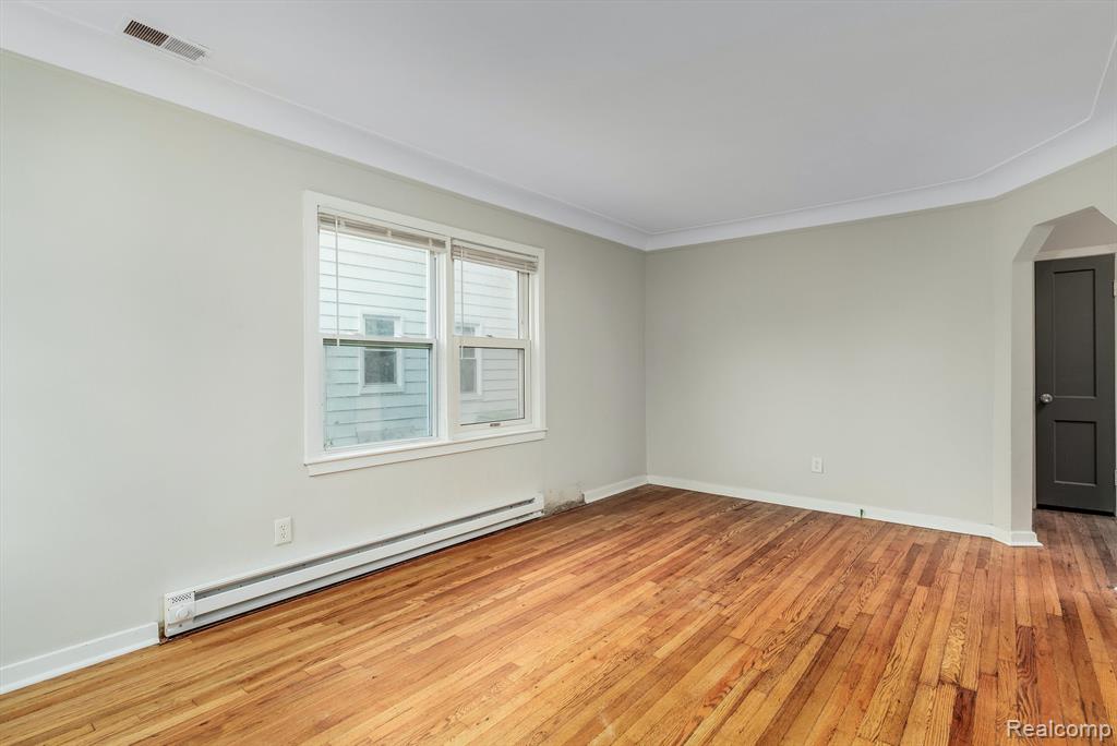 21805 Rausch Avenue Eastpointe, MI 48021 - Photo 10 of 33