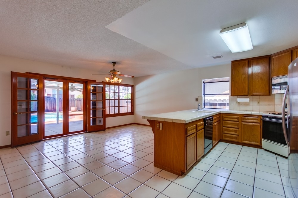 10939 Crystal Springs Road Santee, CA 92071 - Photo 7 of 25