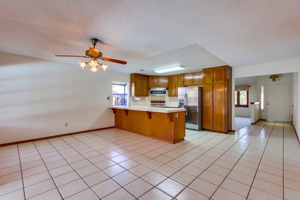 10939 Crystal Springs Road Santee, CA 92071 - Photo 10 of 25