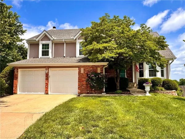 $389,950 | 13290 113th Street, Overland Park, KS 66210