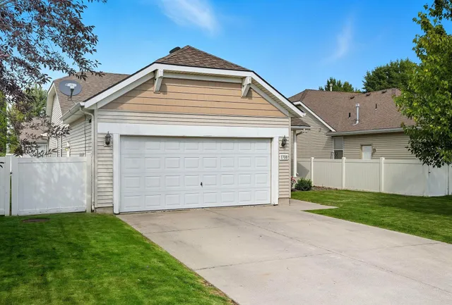 $399,000 | 1708 West Cimarron Lane, Spokane, WA 99208
