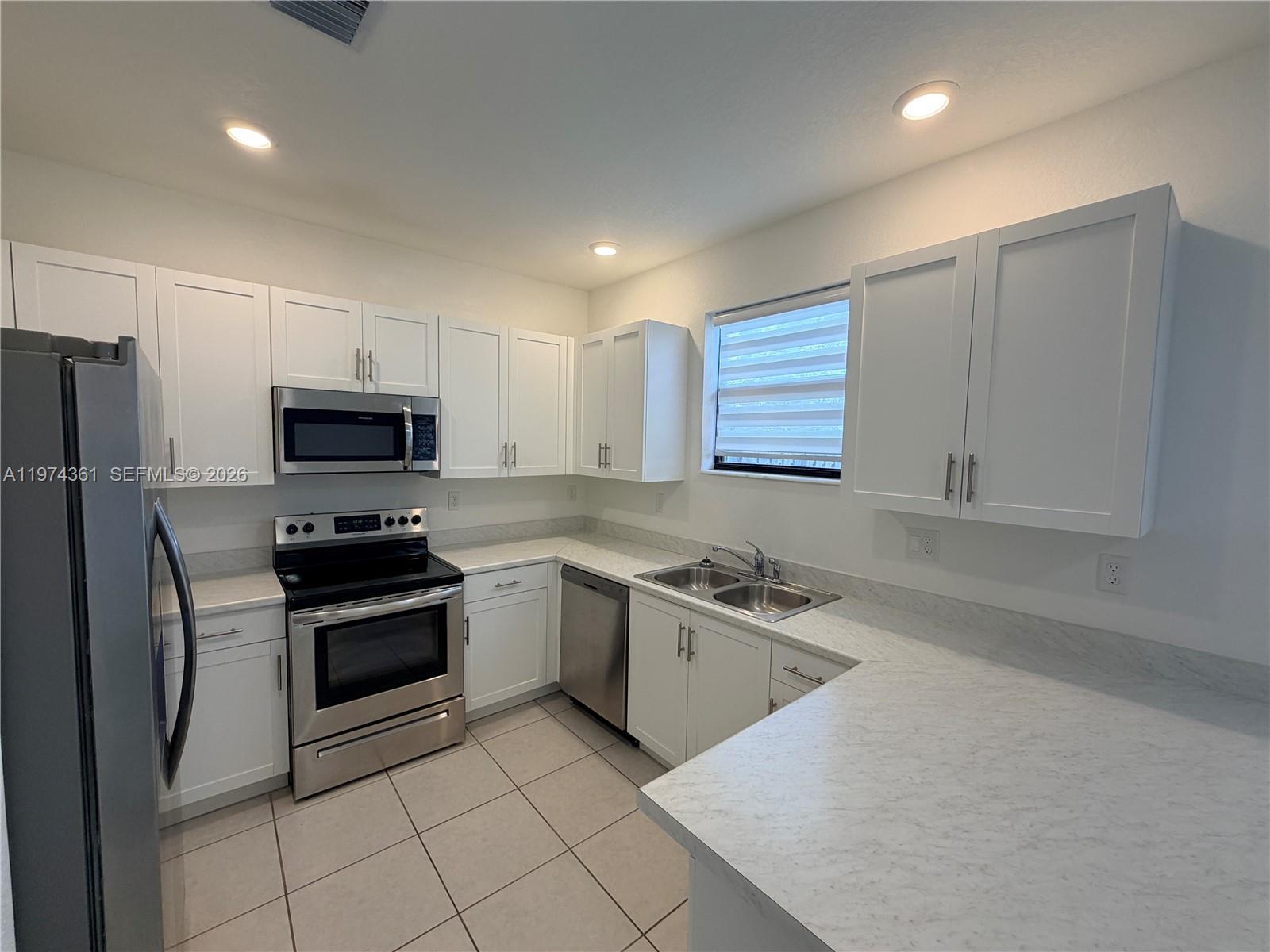 13389 Southwest 287th Street Homestead, FL 33033 - Photo 4 of 20