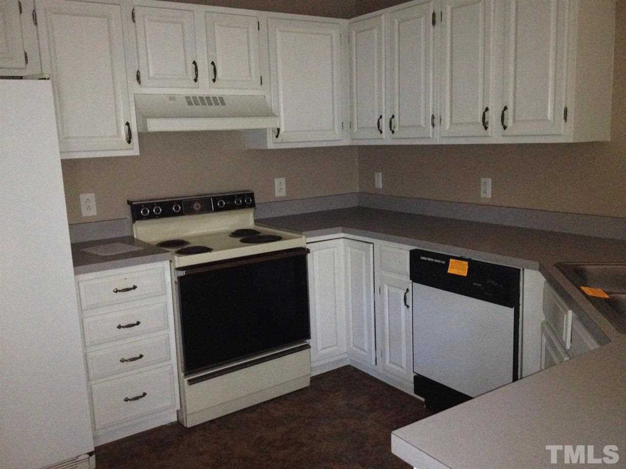5533 Fieldcross Court Raleigh, NC 27610 - Photo 3 of 10 Gallery Image 3