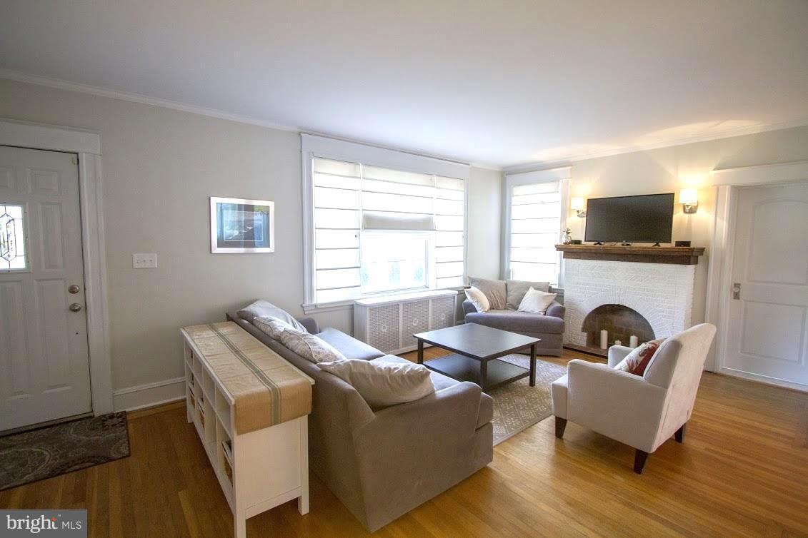 900 Overbrook Road Baltimore, MD 21239 - Photo 5 of 30 Original details. Tons of upgrades