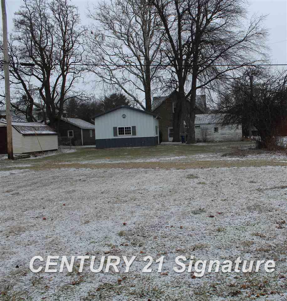 9909 Saginaw Road Reese, MI 48757 - Photo 2 of 12