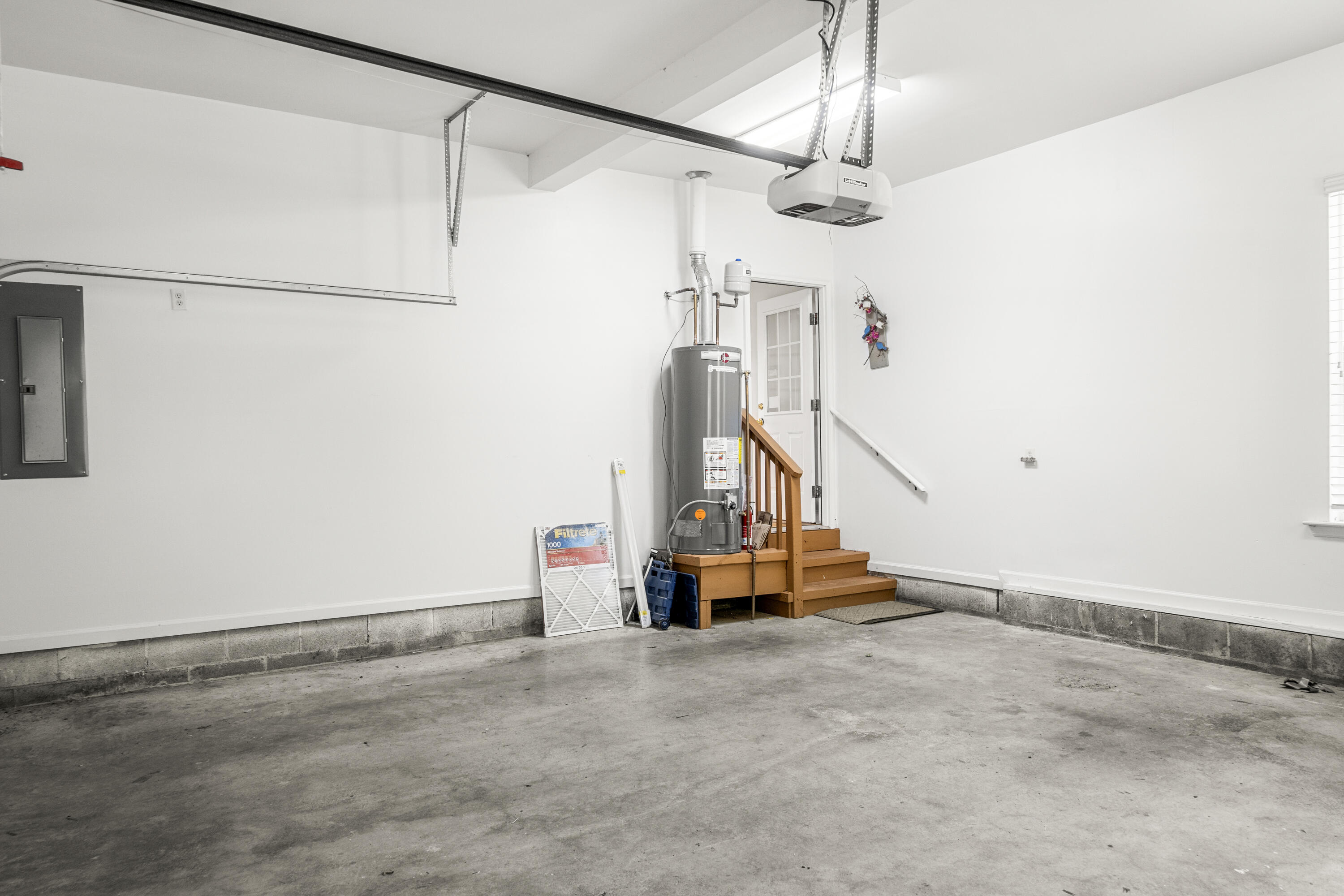 902 Cattails Drive Ooltewah, TN 37363 - Photo 49 of 90 Garage