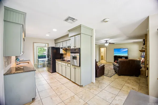 $385,500 | 92 Westwood Lane, Kerrville, TX 78028