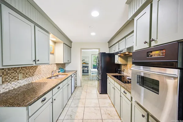 $385,500 | 92 Westwood Lane, Kerrville, TX 78028