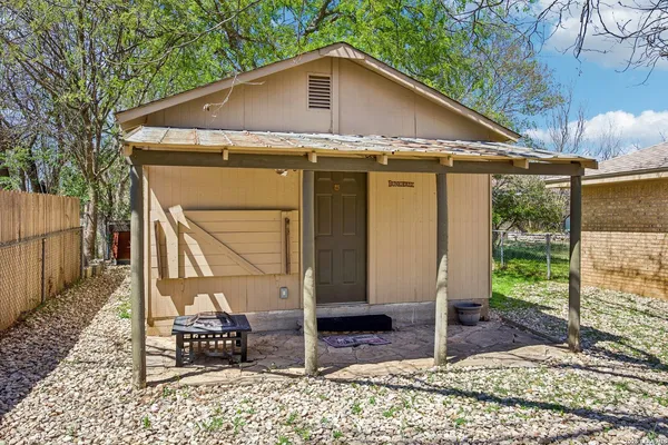 $385,500 | 92 Westwood Lane, Kerrville, TX 78028
