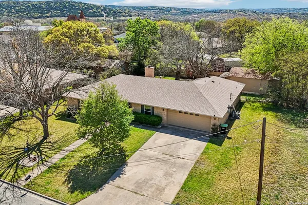 $385,500 | 92 Westwood Lane, Kerrville, TX 78028