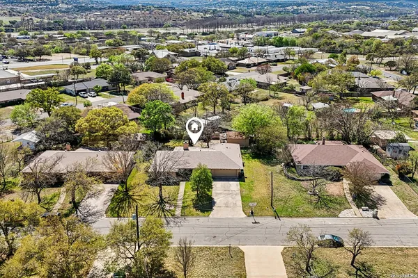 $385,500 | 92 Westwood Lane, Kerrville, TX 78028