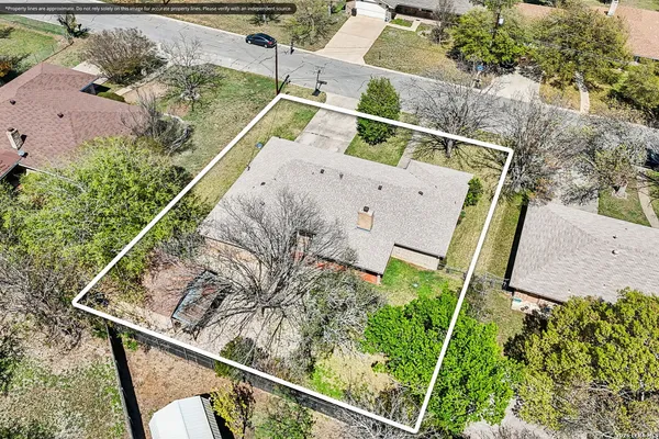 $385,500 | 92 Westwood Lane, Kerrville, TX 78028