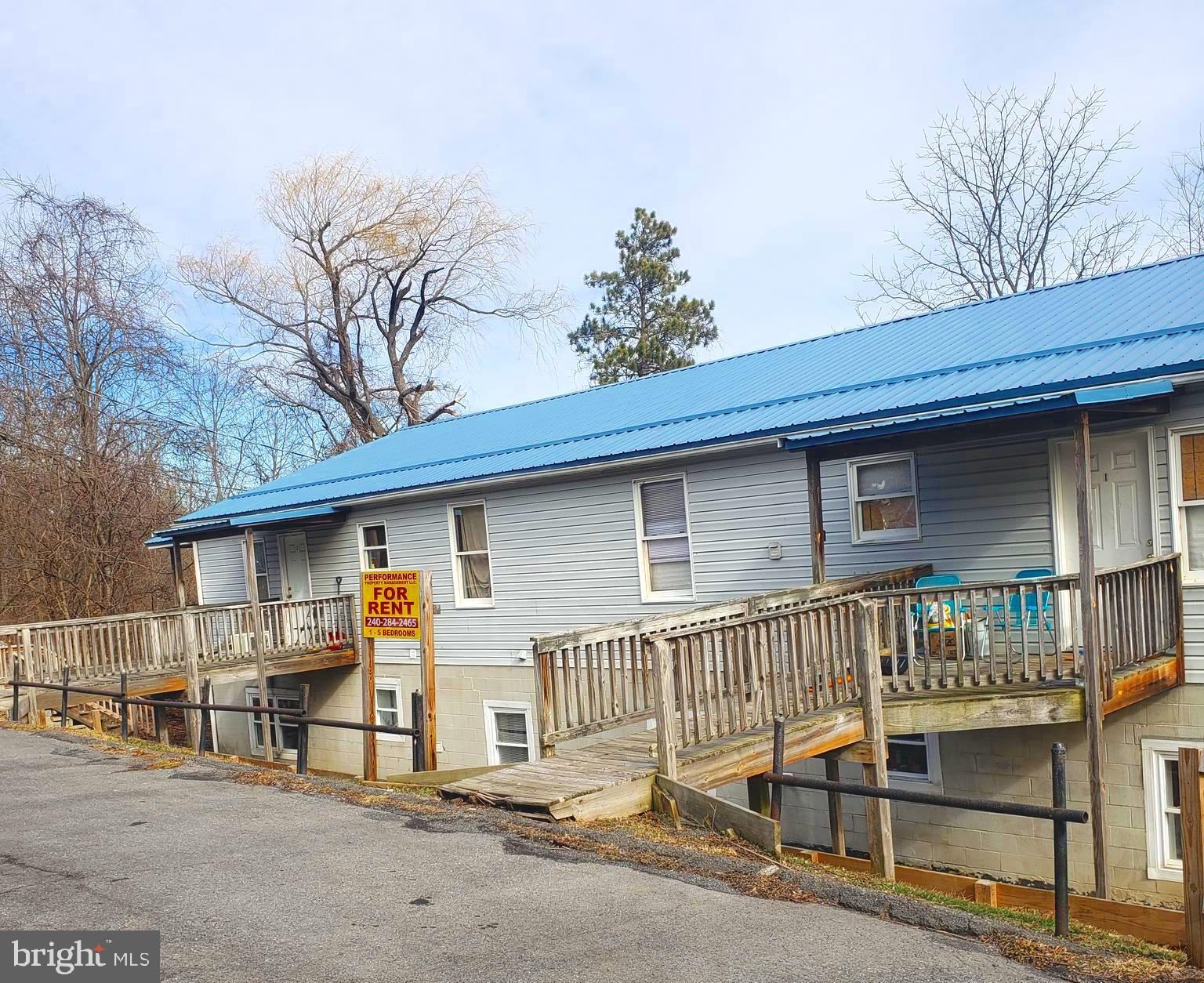 136 Spring Street Frostburg, MD 21532 - Photo 3 of 4