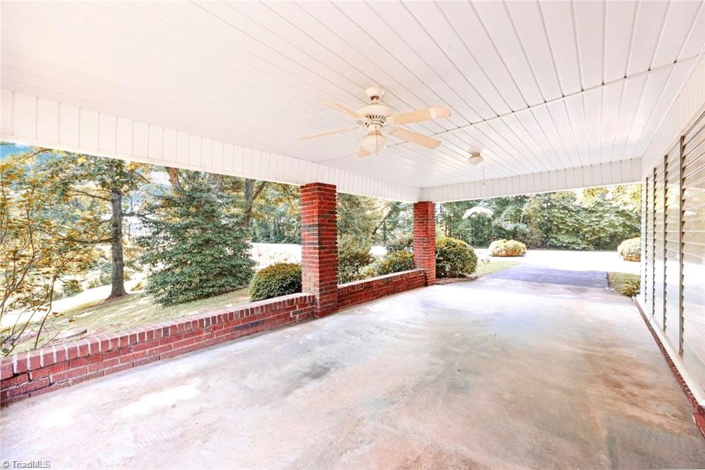 652 North Old 52 Road King, NC 27021 - Photo 7 of 27