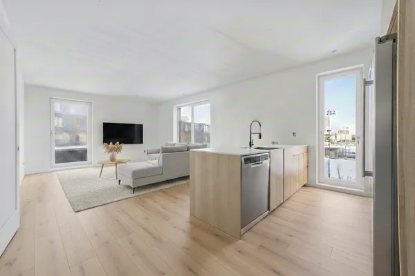 $3,120 | 1035 Commonwealth Avenue, Unit 203, Boston, MA 02215