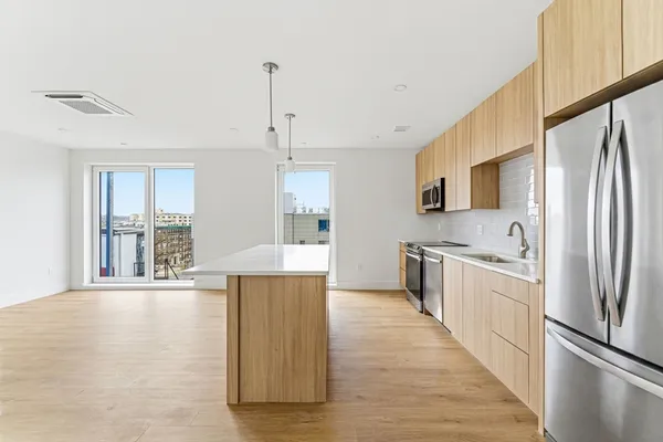 $2,975 | 1035 Commonwealth Avenue, Unit 203, Boston, MA 02215