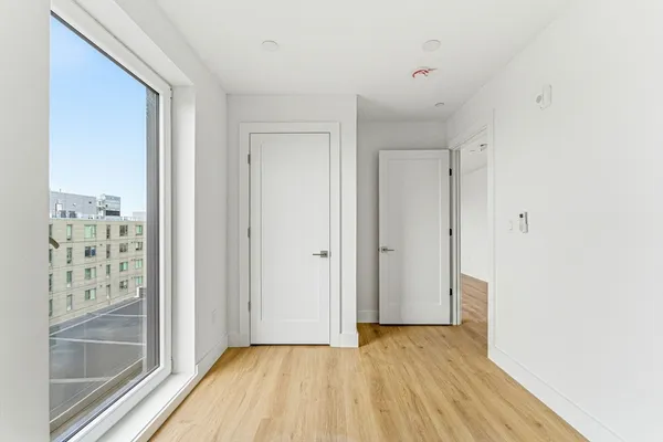 $2,975 | 1035 Commonwealth Avenue, Unit 203, Boston, MA 02215