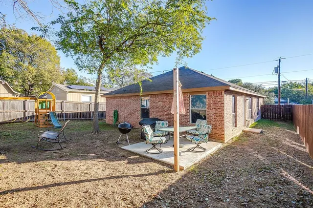 $267,000 | 407 Grayson Court, Joshua, TX 76058