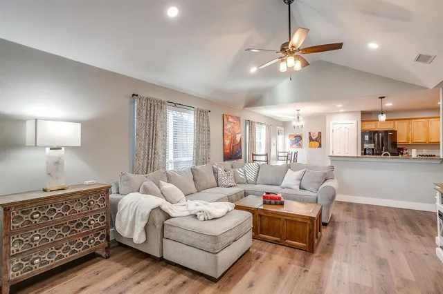 $267,000 | 407 Grayson Court, Joshua, TX 76058