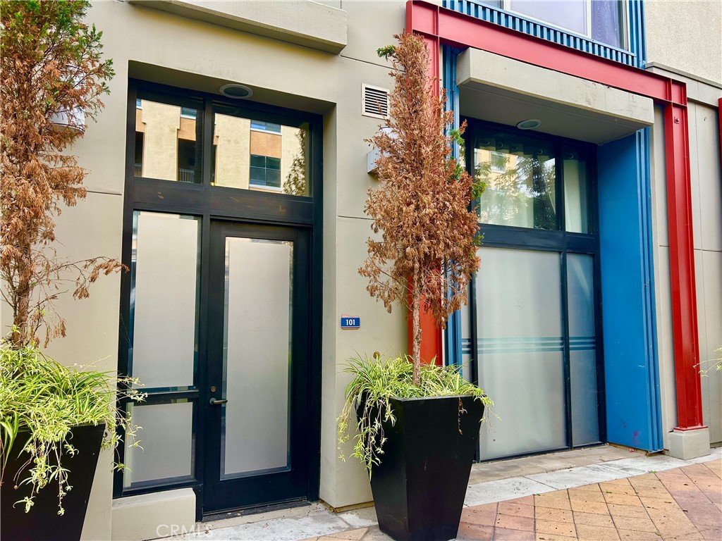 300 East 4th Street, Unit 101 Long Beach, CA 90802 - Photo 2 of 64 a view of a entryway door of the house