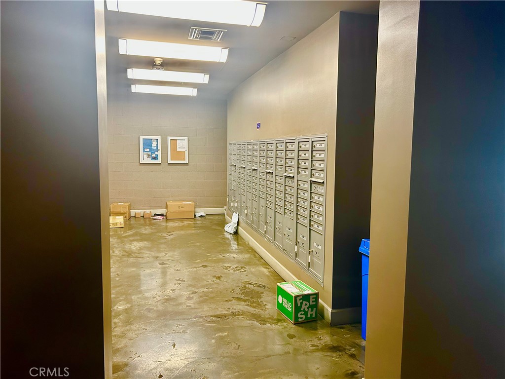 300 East 4th Street, Unit 101 Long Beach, CA 90802 - Photo 39 of 64 Mailroom