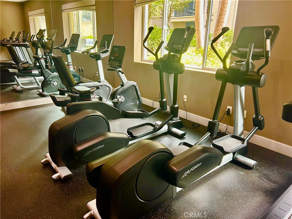 300 East 4th Street, Unit 101 Long Beach, CA 90802 - Photo 42 of 64