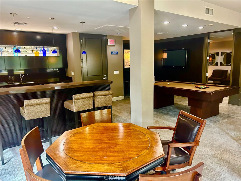 300 East 4th Street, Unit 101 Long Beach, CA 90802 - Photo 50 of 64 Clubhouse poker table