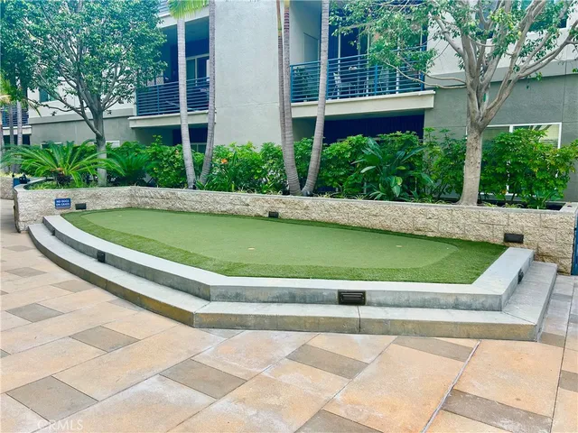 $3,950 | 300 East 4th Street, Unit 101, Long Beach, CA 90802