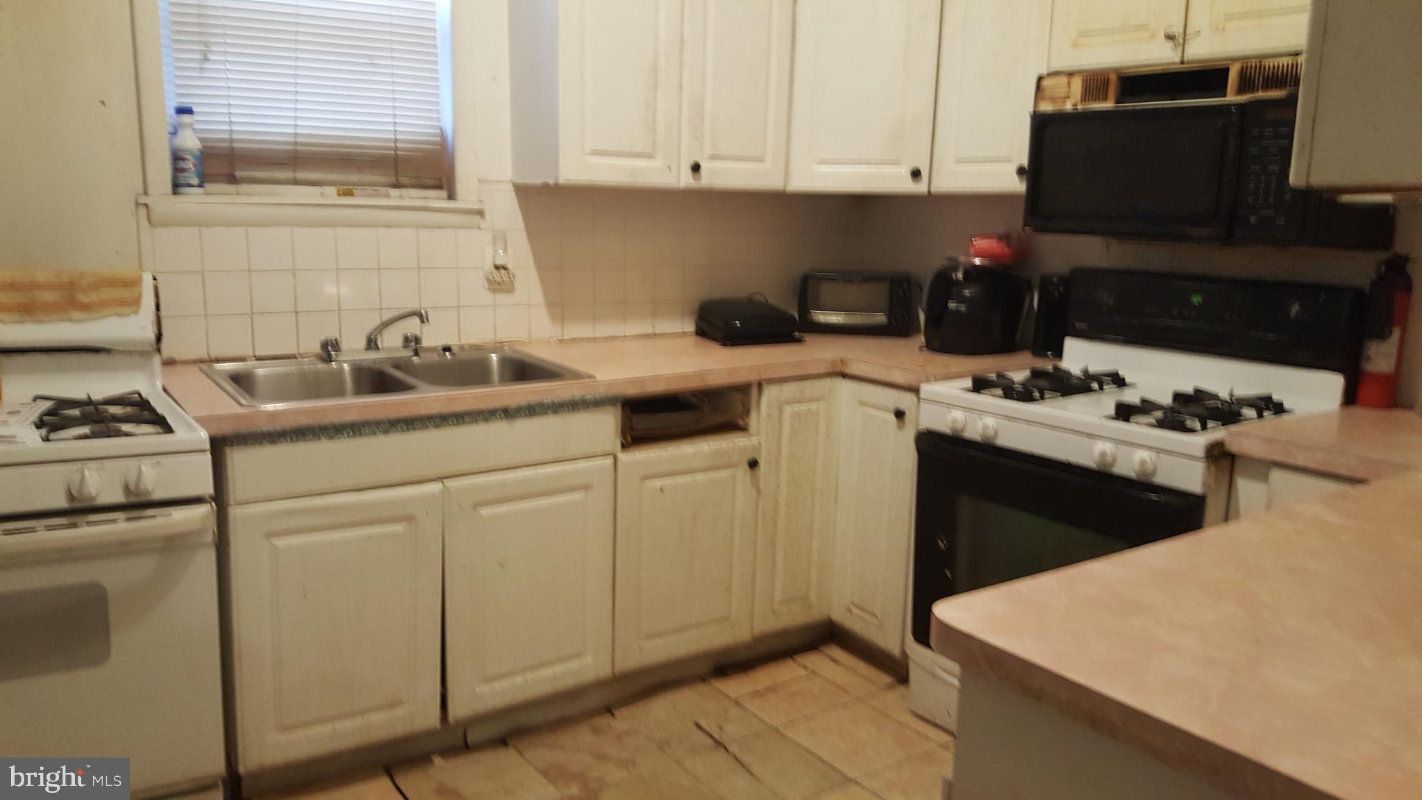 1600 Rowan Street Philadelphia, PA 19140 - Photo 3 of 4