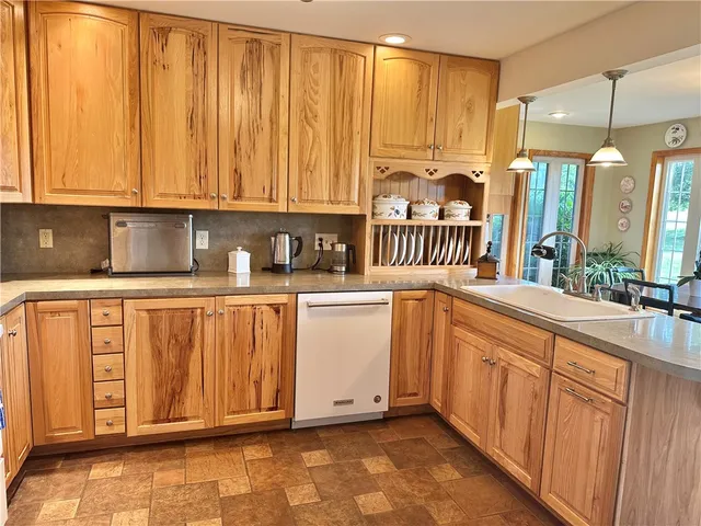 $339,000 | 143 Burdick Medbury Road, Norwich, NY 13815