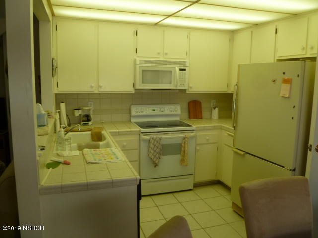 287 Burton Mesa Boulevard, Unit B Lompoc, CA 93436 - Photo 5 of 27 P1070544