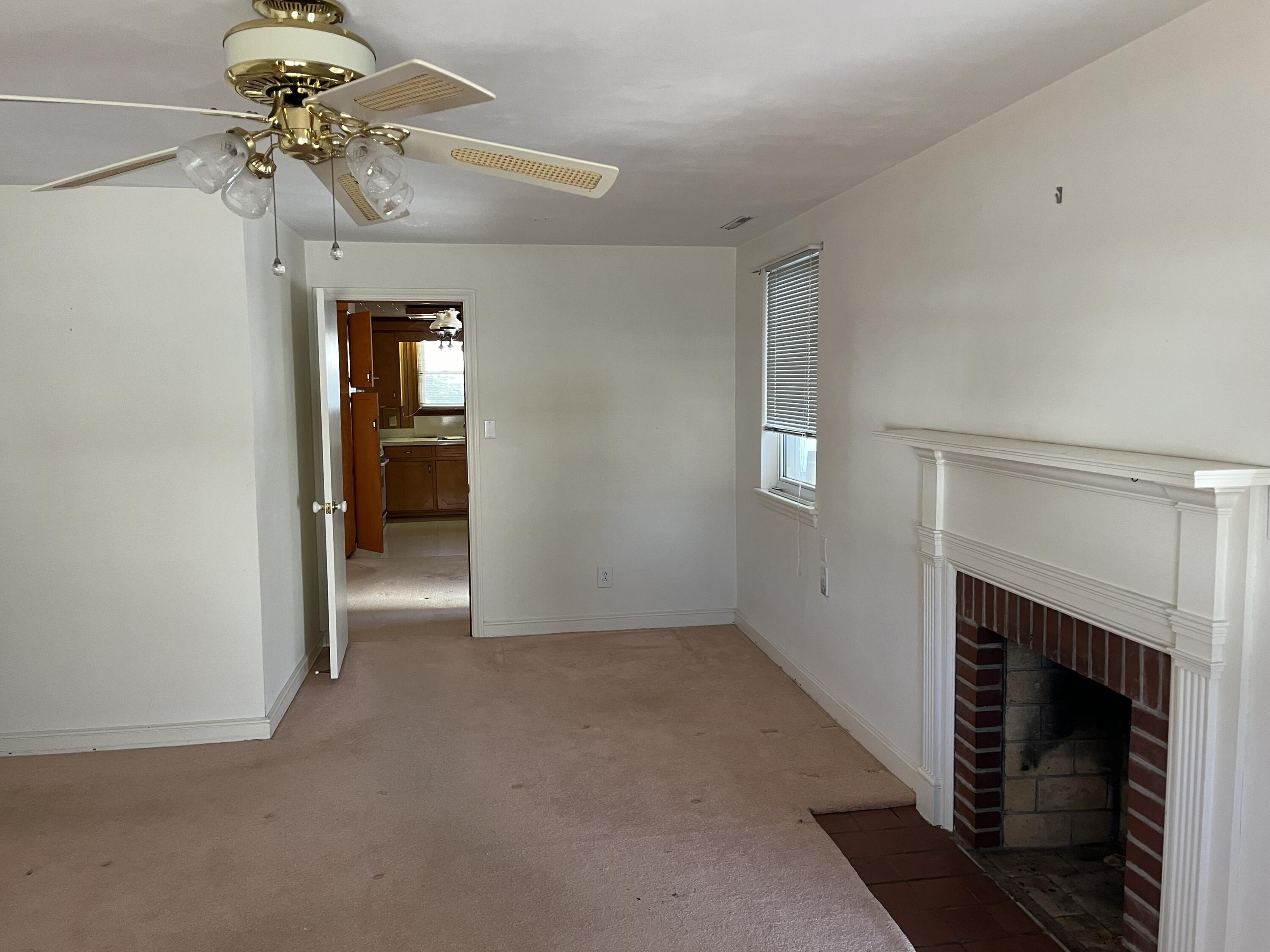 2119 Westrivers Road Charleston, SC 29412 - Photo 4 of 20 IMG_6750