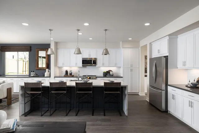 $748,905 | 4048 Saddle Drive, Palmdale, CA 93551