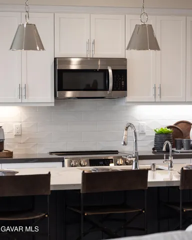 $748,905 | 4048 Saddle Drive, Palmdale, CA 93551