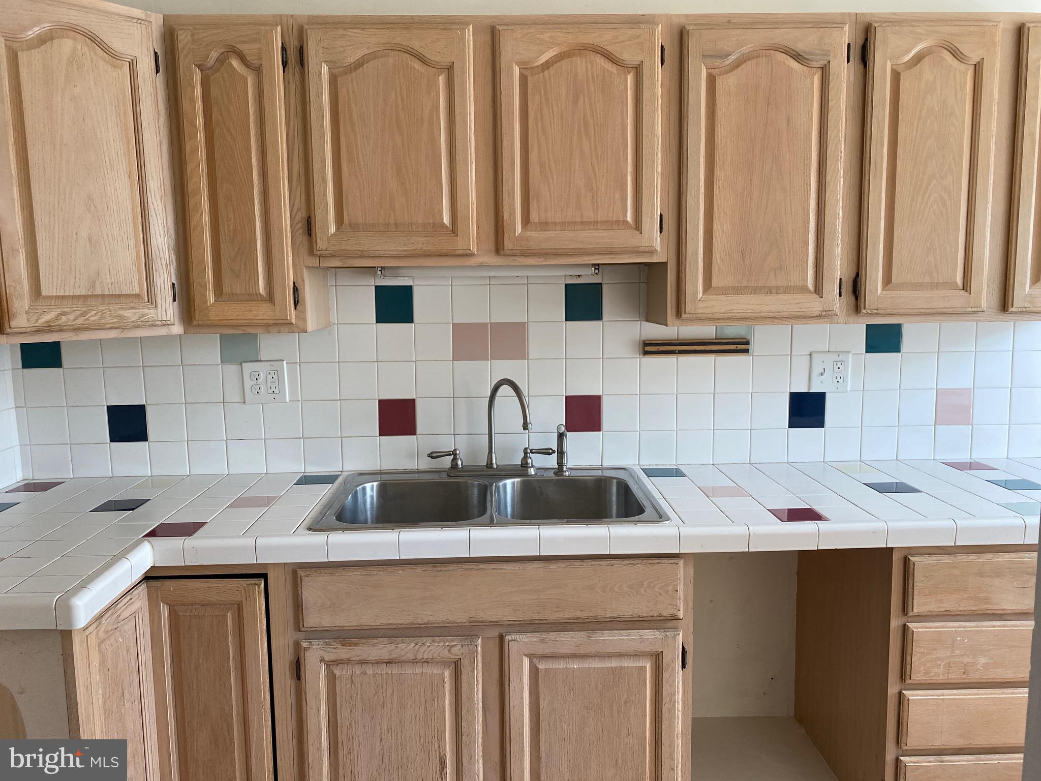 6142 Wayne Avenue, Unit 6 Philadelphia, PA 19144 - Photo 10 of 16 Gallery Image 10