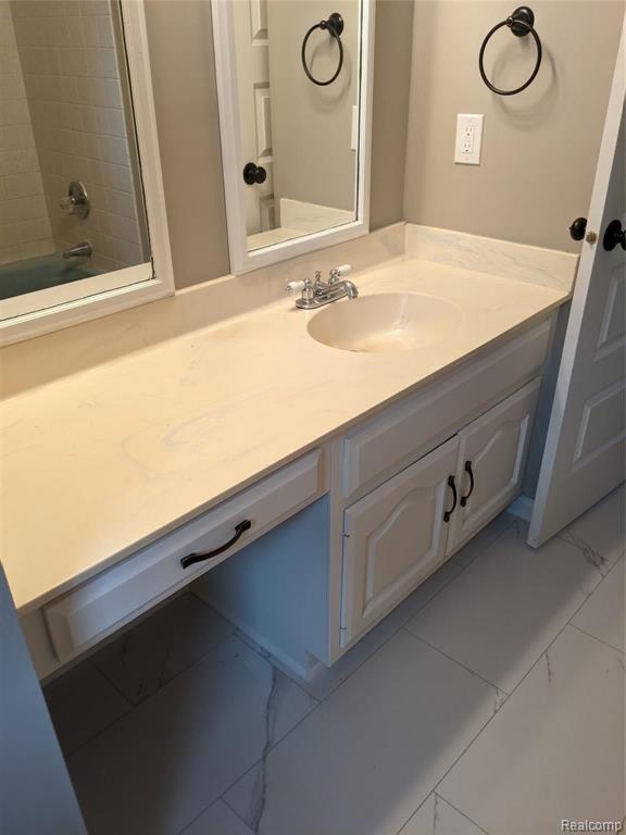 11354 Runyan Lake Road Fenton, MI 48430 - Photo 13 of 23