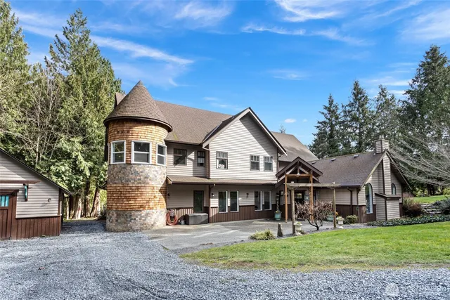 $910,000 | 1909 94th Street Northwest, Marysville, WA 98271