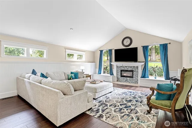 $910,000 | 1909 94th Street Northwest, Marysville, WA 98271