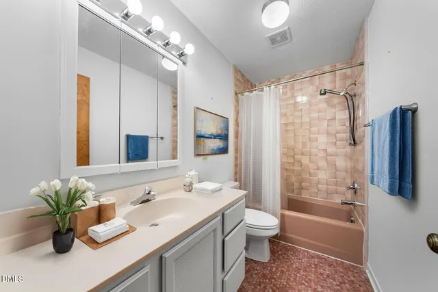 $1,100,000 | 1412 Arboretum Drive, Chapel Hill, NC 27517