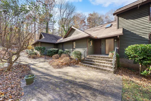 $1,100,000 | 1412 Arboretum Drive, Chapel Hill, NC 27517